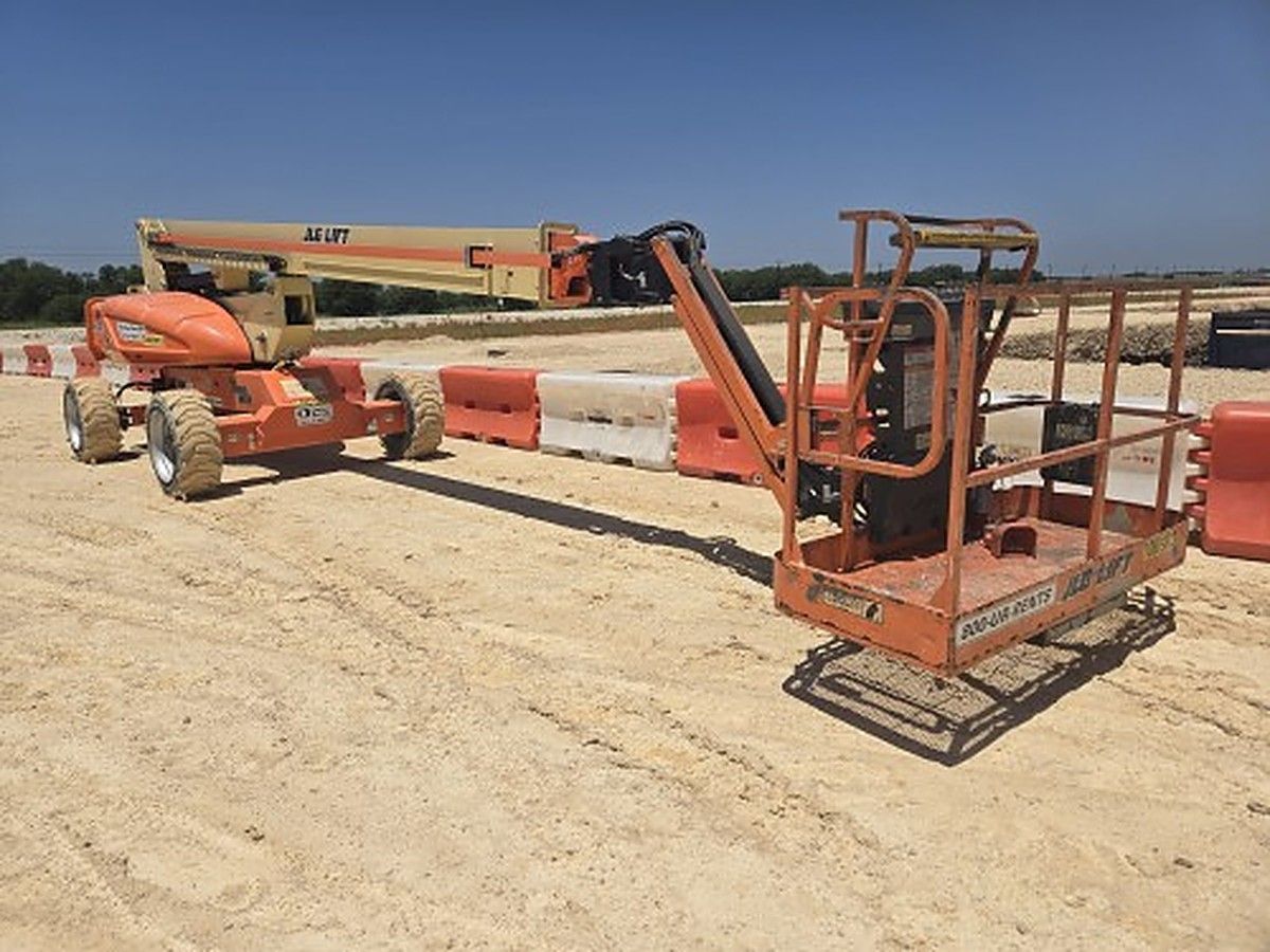 JLG M600JP photo 10