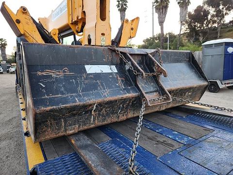 2018 JLG MATERIAL BUCKET for sale