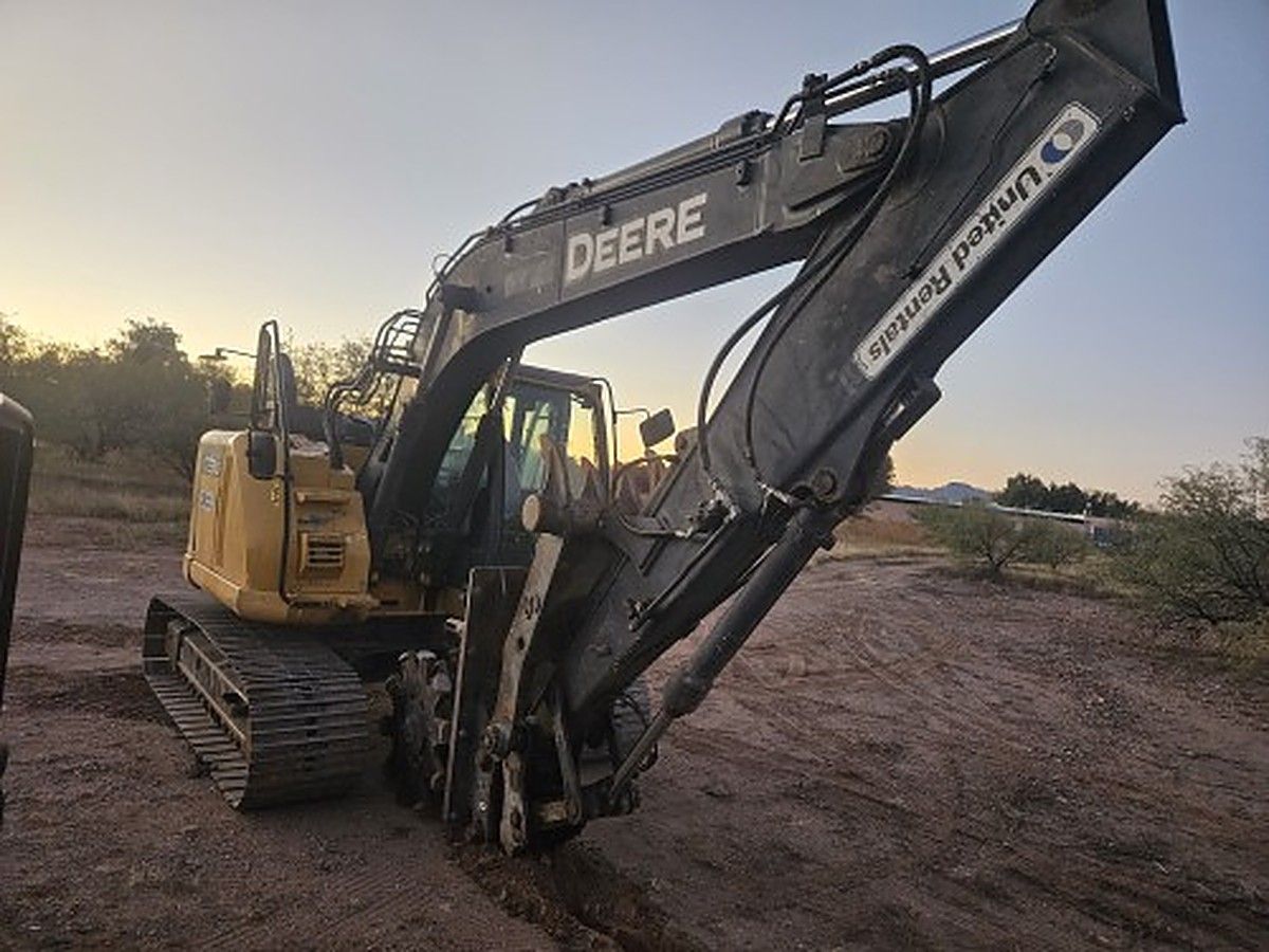 JOHN DEERE 135G photo 5