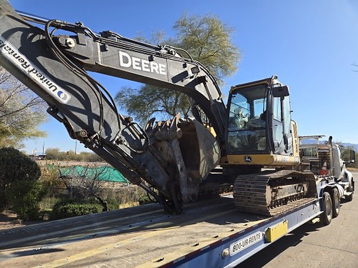 JOHN DEERE 135G photo 6