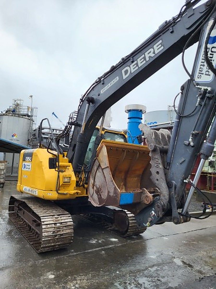 2018 JOHN DEERE 135G for sale in Las Vegas, NV