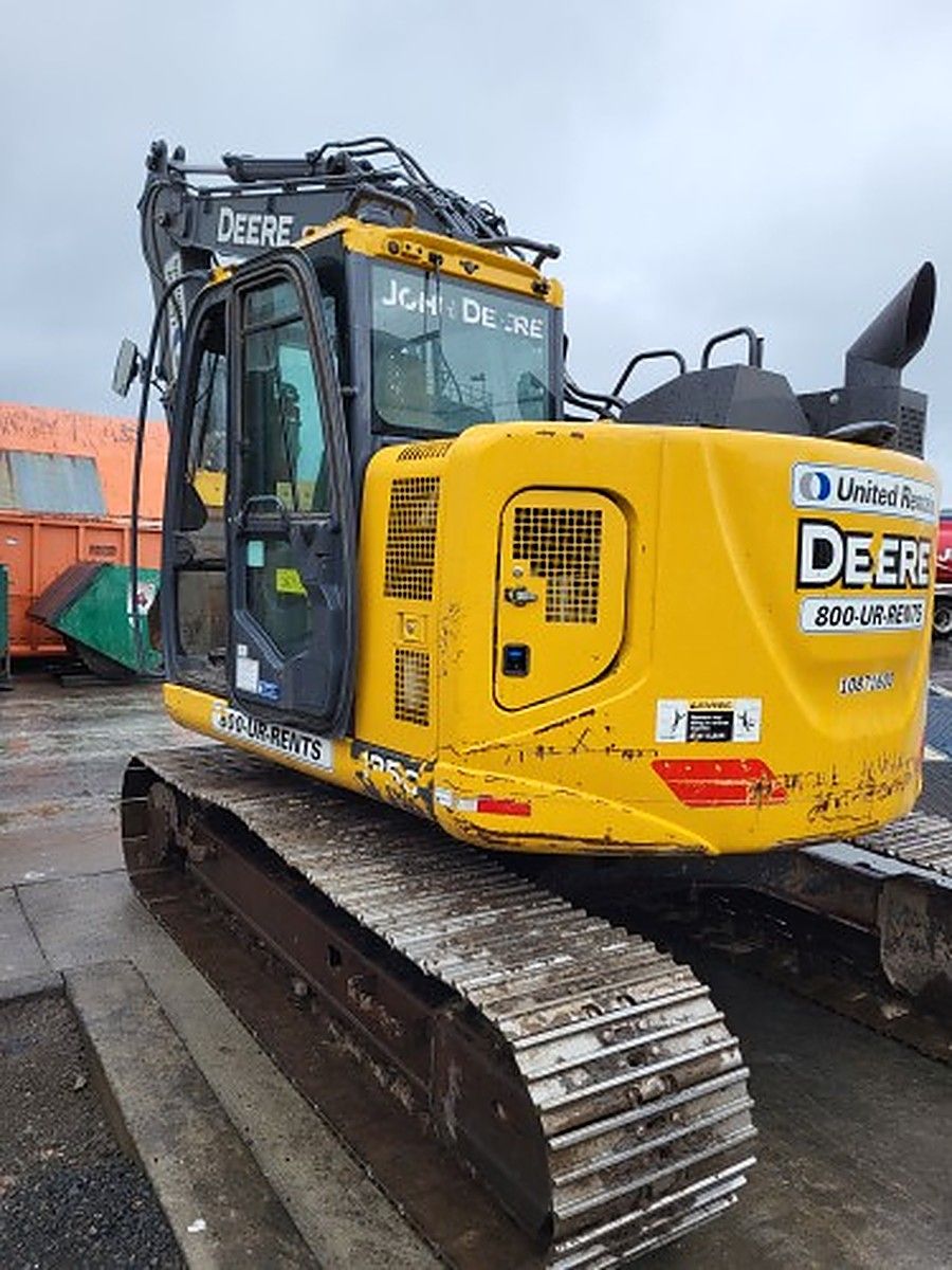 JOHN DEERE 135G photo 2
