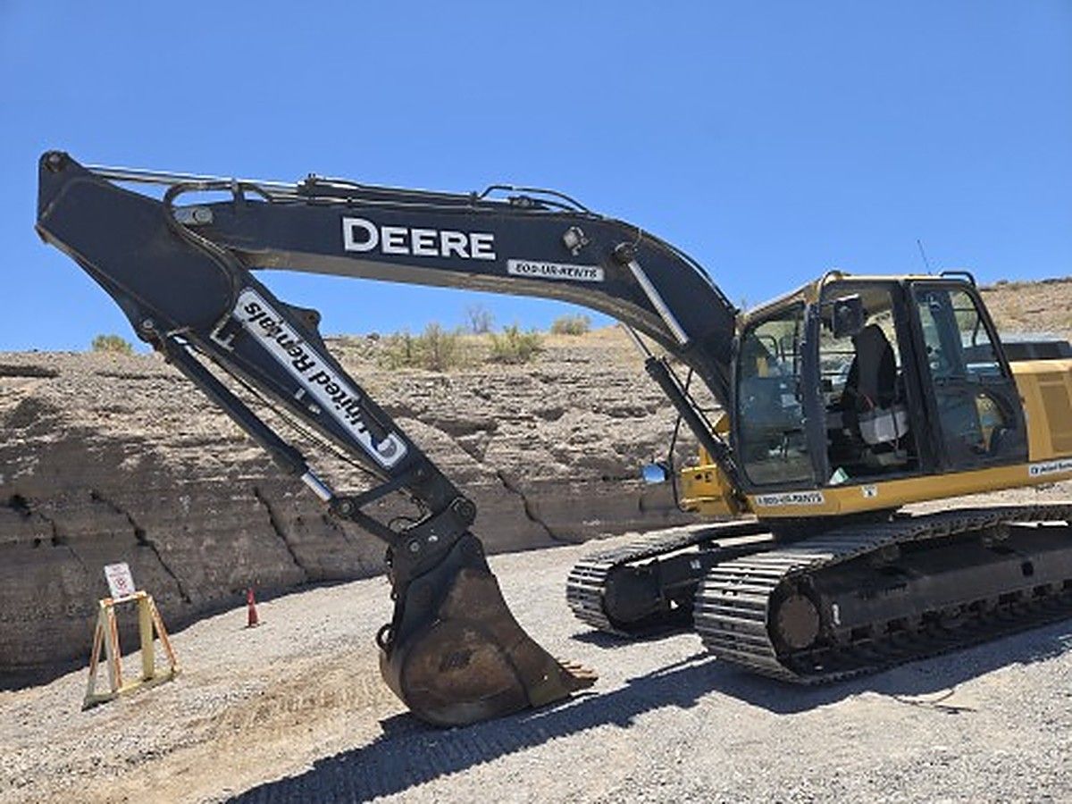 JOHN DEERE 210G LC photo 4