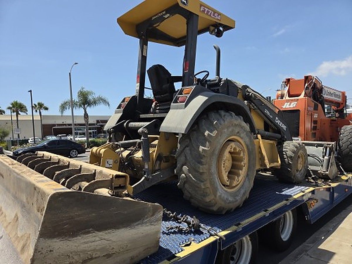 JOHN DEERE 210L EP photo 8