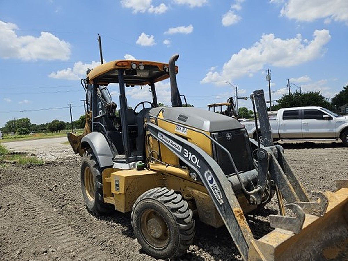 JOHN DEERE 310L photo 4