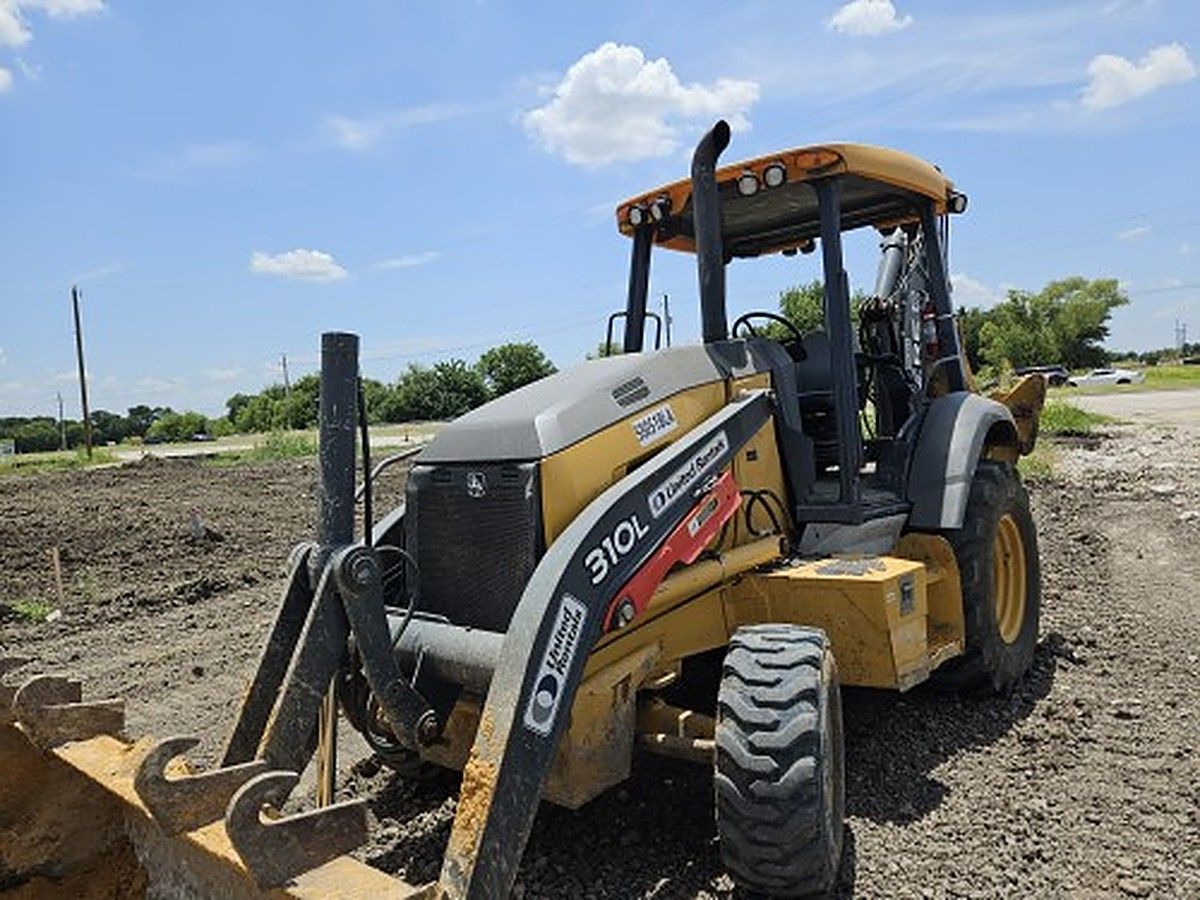 JOHN DEERE 310L photo 5
