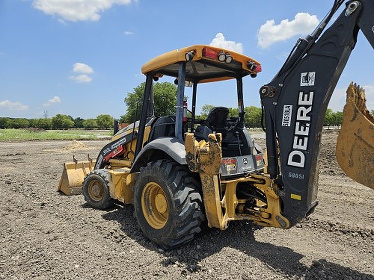 JOHN DEERE 310L photo 8