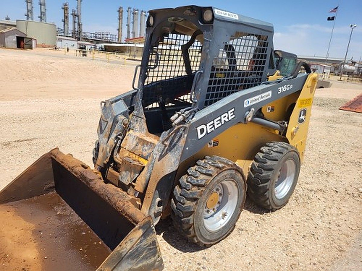 JOHN DEERE 316GR photo 4