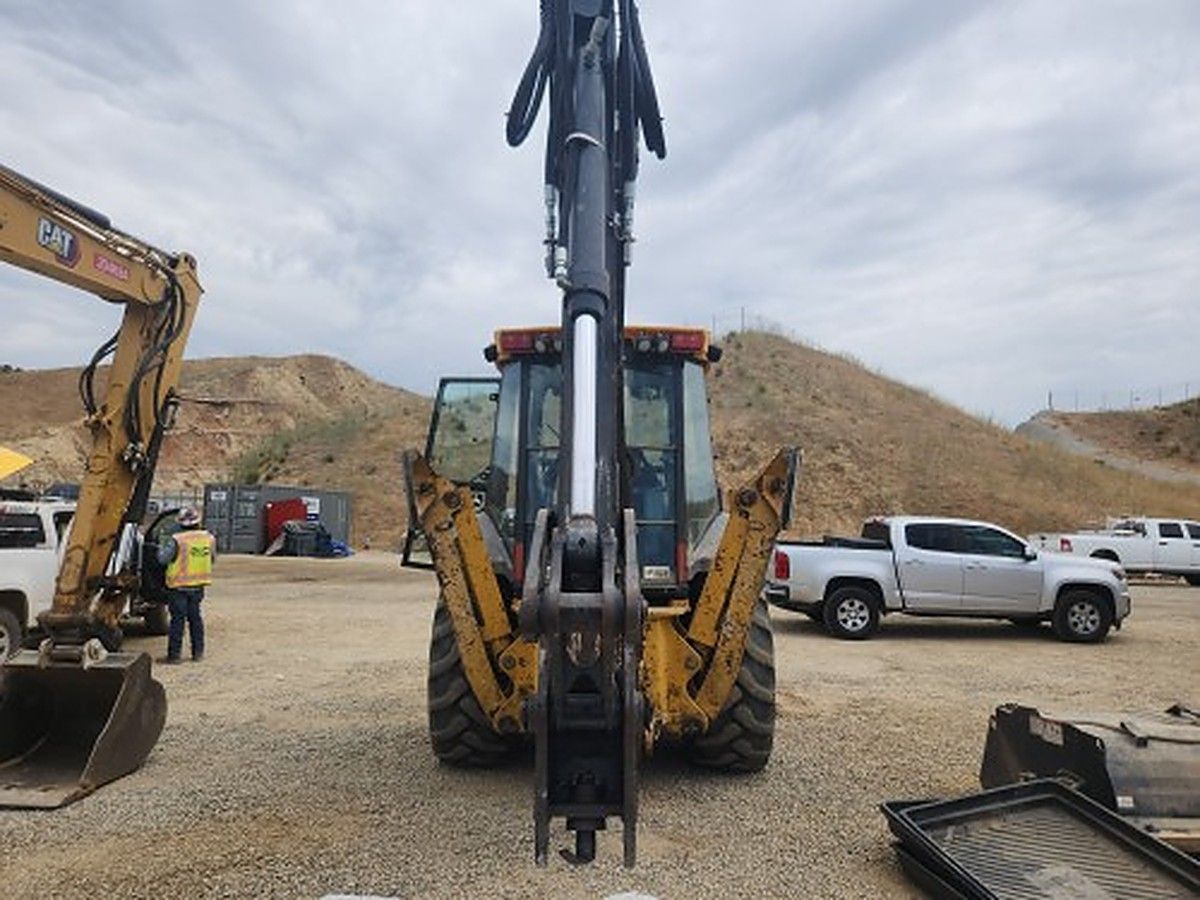 JOHN DEERE 710L photo 3