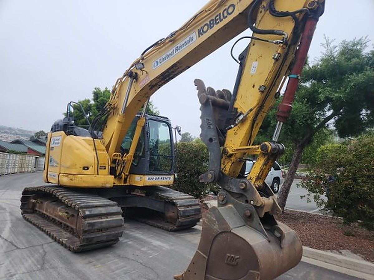KOBELCO SK230SR-5 photo 2