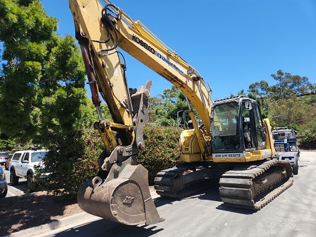 KOBELCO SK230SR-5 photo 5