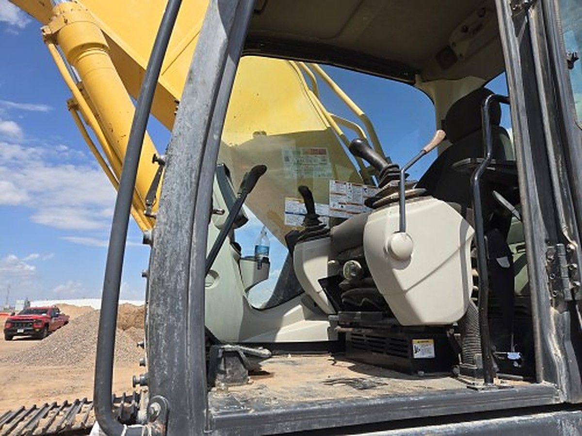 KOBELCO SK350LC-10 photo 12