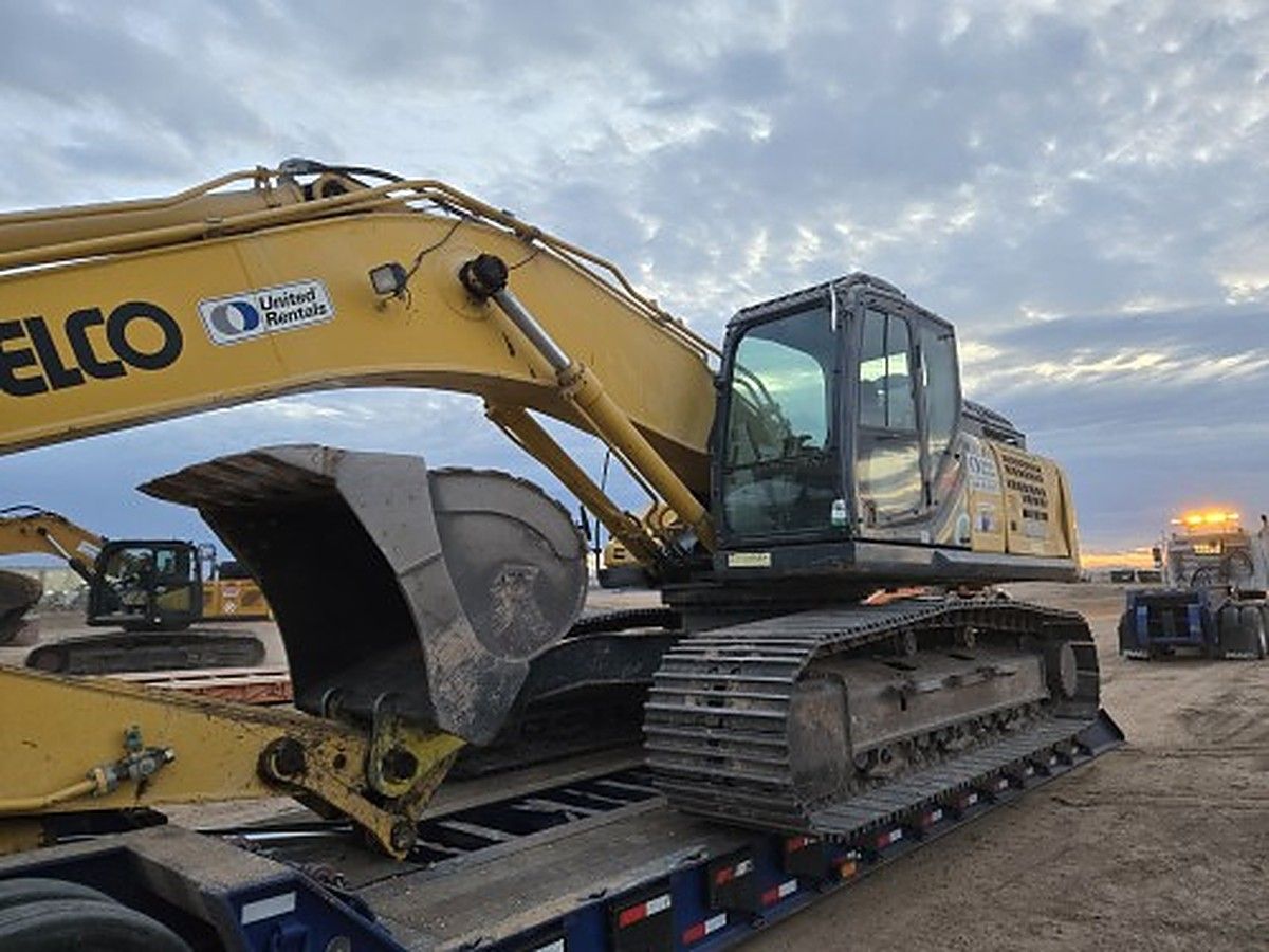 KOBELCO SK350LC-10 photo 3