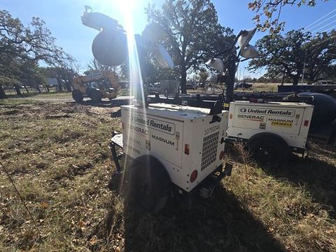 2018 MAGNUM PRO MLT3060MV Light Tower,4-7Kw Vert Mast