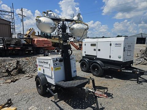 2018 MAGNUM PRO MLT3060MV Light Tower,4-7Kw Vert Mast