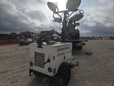 2018 MAGNUM PRO MLT3060MV Light Tower,4-7Kw Vert Mast