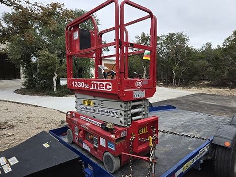 2018 MEC 1330SE Scissor Lift 10-13' Electric