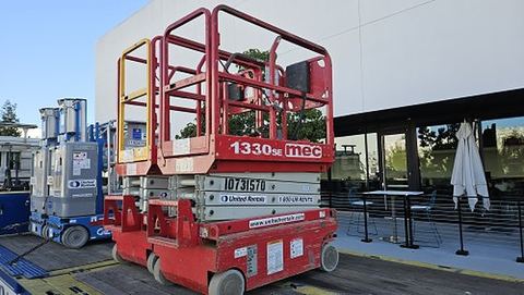 2018 MEC 1330SE Scissor Lift 10-13' Electric
