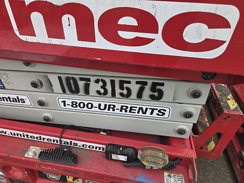 2018 MEC 1330SE Scissor Lift 10-13' Electric