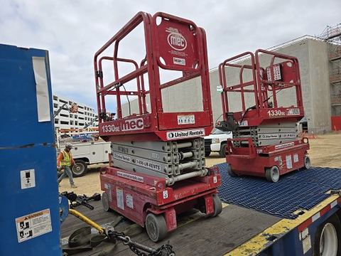 2018 MEC 1330SE Scissor Lift 10-13' Electric