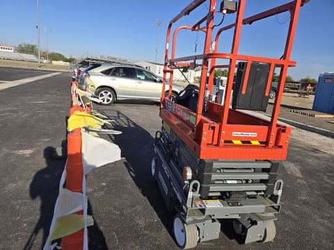 2018 MEC 1330SE Scissor Lift 10-13' Electric