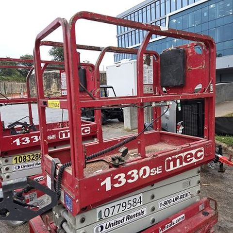 2018 MEC 1330SE Scissor Lift 10-13' Electric