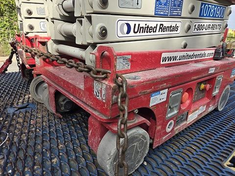 2018 MEC 1330SE Scissor Lift 10-13' Electric