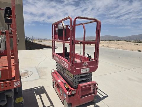 2018 MEC 1330SE Scissor Lift 10-13' Electric