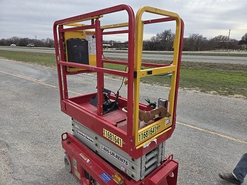 2018 MEC 1330SE Scissor Lift 10-13' Electric
