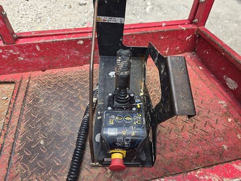 2018 MEC 1330SE Scissor Lift 10-13' Electric