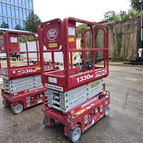 2018 MEC 1330SE Scissor Lift 10-13' Electric