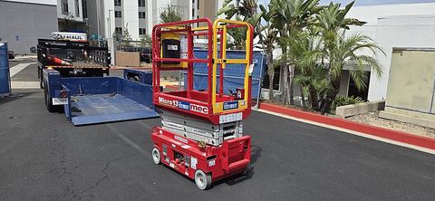 2018 MEC 1330SE Scissor Lift 10-13' Electric