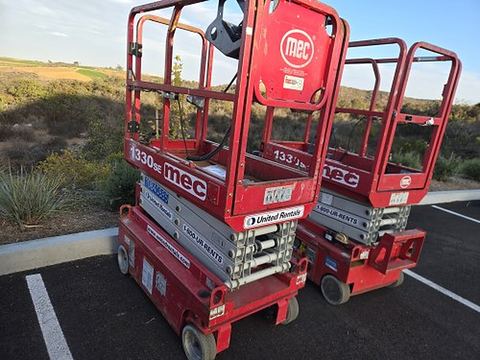 2018 MEC 1330SE Scissor Lift 10-13' Electric