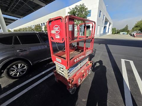 2018 MEC 1330SE Scissor Lift 10-13' Electric