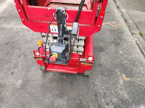 2018 MEC 1330SE Scissor Lift 10-13' Electric