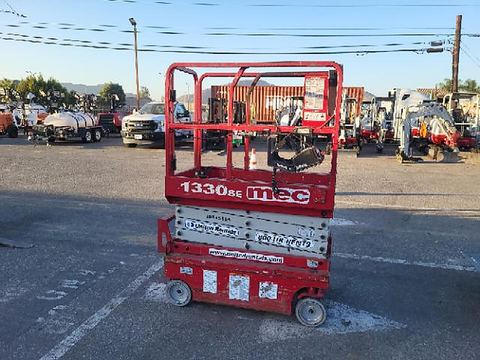 2018 MEC 1330SE Scissor Lift 10-13' Electric