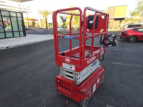 2018 MEC 1330SE Scissor Lift 10-13' Electric