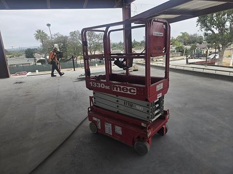 2018 MEC 1330SE Scissor Lift 10-13' Electric
