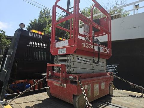 2018 MEC 1330SE Scissor Lift 10-13' Electric