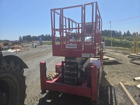 2018 MEC 3259ERT Scissor Lift 30-35' Electric 4Wd