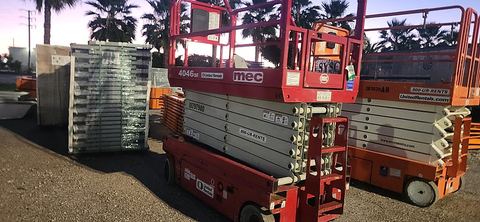 2018 MEC 4046SE Scissor Lift 39-40' Electric 45-48"Wide