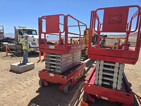 2018 MEC 4046SE Scissor Lift 39-40' Electric 45-48"Wide