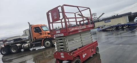 2018 MEC 4046SE Scissor Lift 39-40' Electric 45-48"Wide