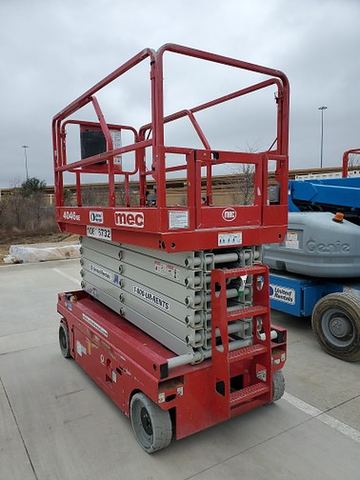 2018 MEC 4046SE Scissor Lift 39-40' Electric 45-48"Wide