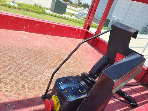 2018 MEC 4046SE Scissor Lift 39-40' Electric 45-48"Wide