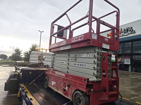 2018 MEC 4046SE Scissor Lift 39-40' Electric 45-48"Wide