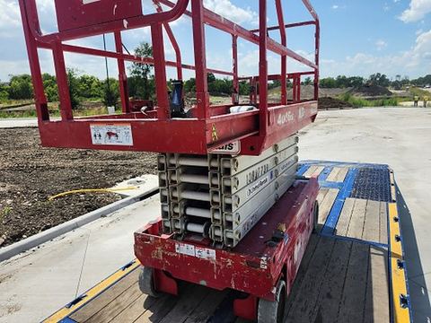 2018 MEC 4046SE Scissor Lift 39-40' Electric 45-48"Wide