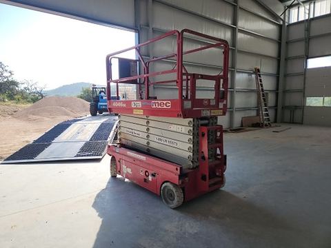 2018 MEC 4046SE Scissor Lift 39-40' Electric 45-48"Wide