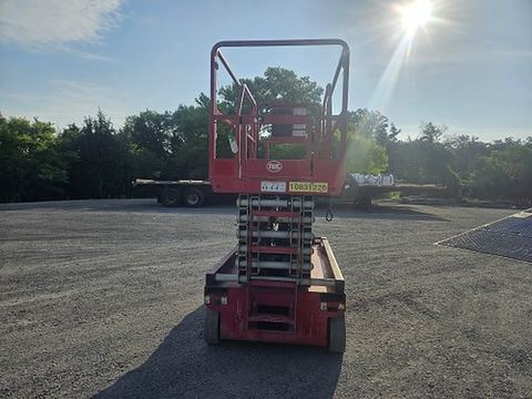 2018 MEC 4046SE Scissor Lift 39-40' Electric 45-48"Wide