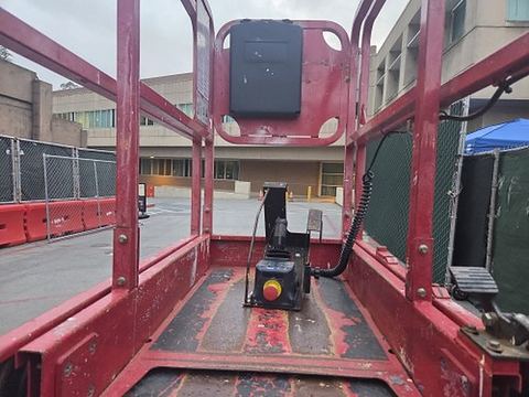 2018 MEC MICRO 19 Scissor Lift 18-19' Electric 60" Length